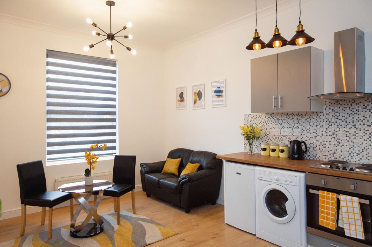 Cityhost - Leeds Apartments Beeston Hill Exterior foto